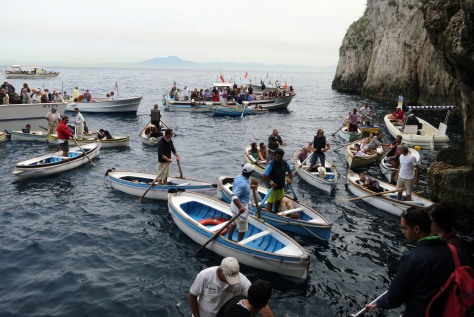 Busy start for the boatmen at Grotta Azzura