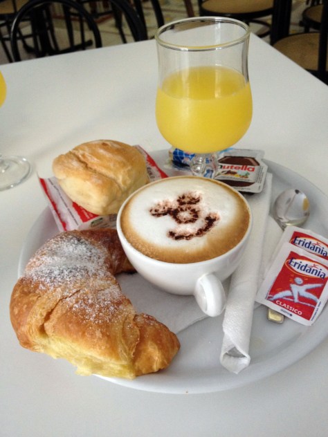 You know your hostel's a cheery one when the owners greet you with a breakfast like this. :)