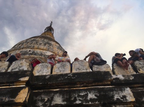 Sunset viewing at Shwe San Daw
